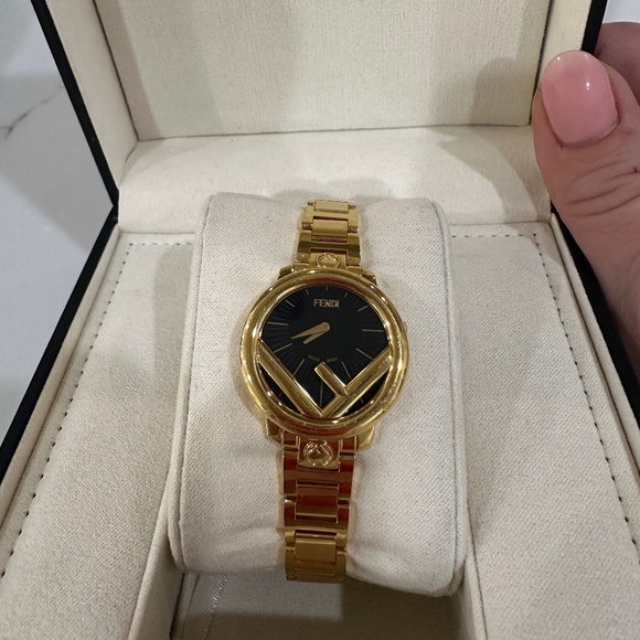 Fendi Ladies Quartz watch Run Away $1500 - Picture 1 of 5